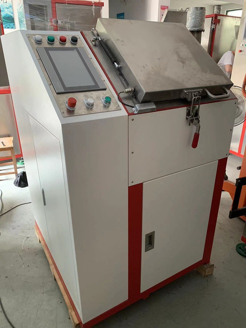 Machine de défflashing cryogénique PG-40T expédiée en Australie pour le défflashing de pièces en caoutchouc
