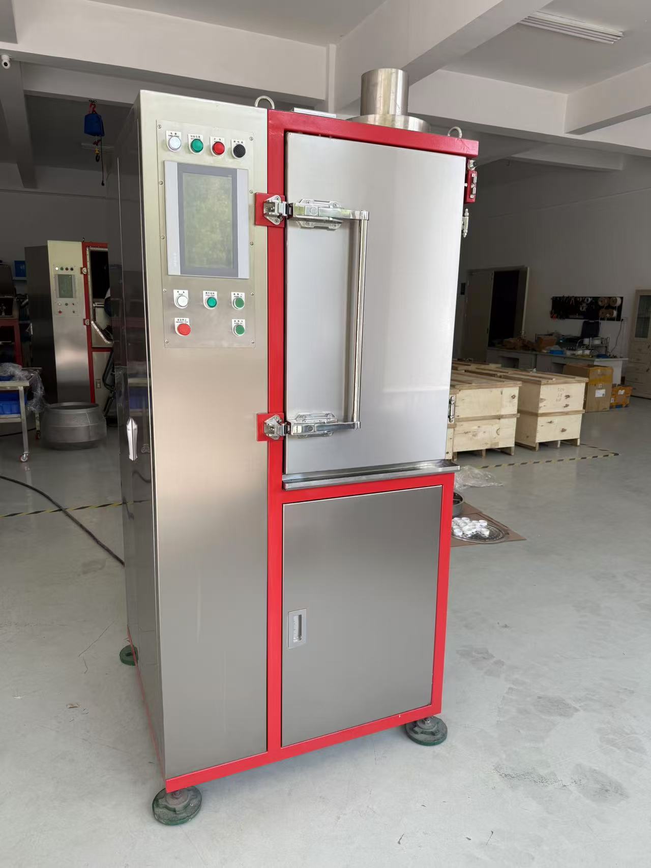 Machine d'ébavurage cryogénique PEGE PG-60T expédiée en Colombie pour le processus d'ébavurage des pièces en caoutchouc