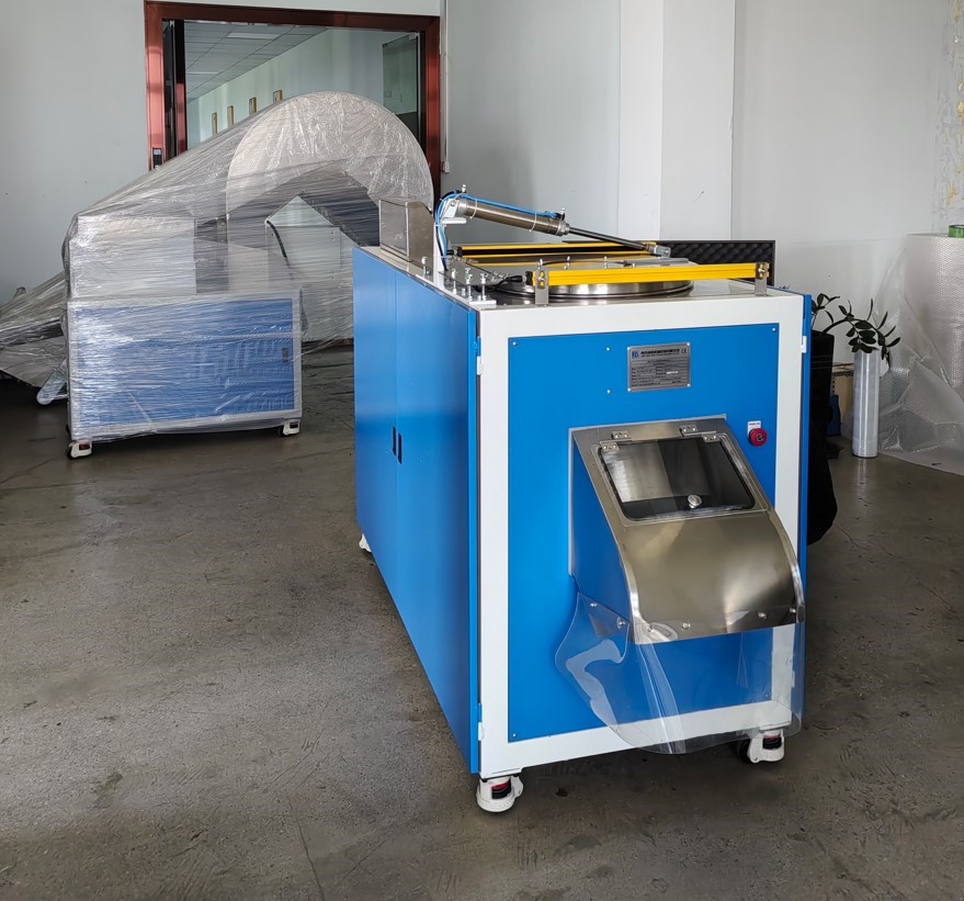 Machine d'ébavurage de qualité avec séparateur à air comprimé pour le célèbre fabricant espagnol de pièces automobiles en caoutchouc - CIKAUTO
