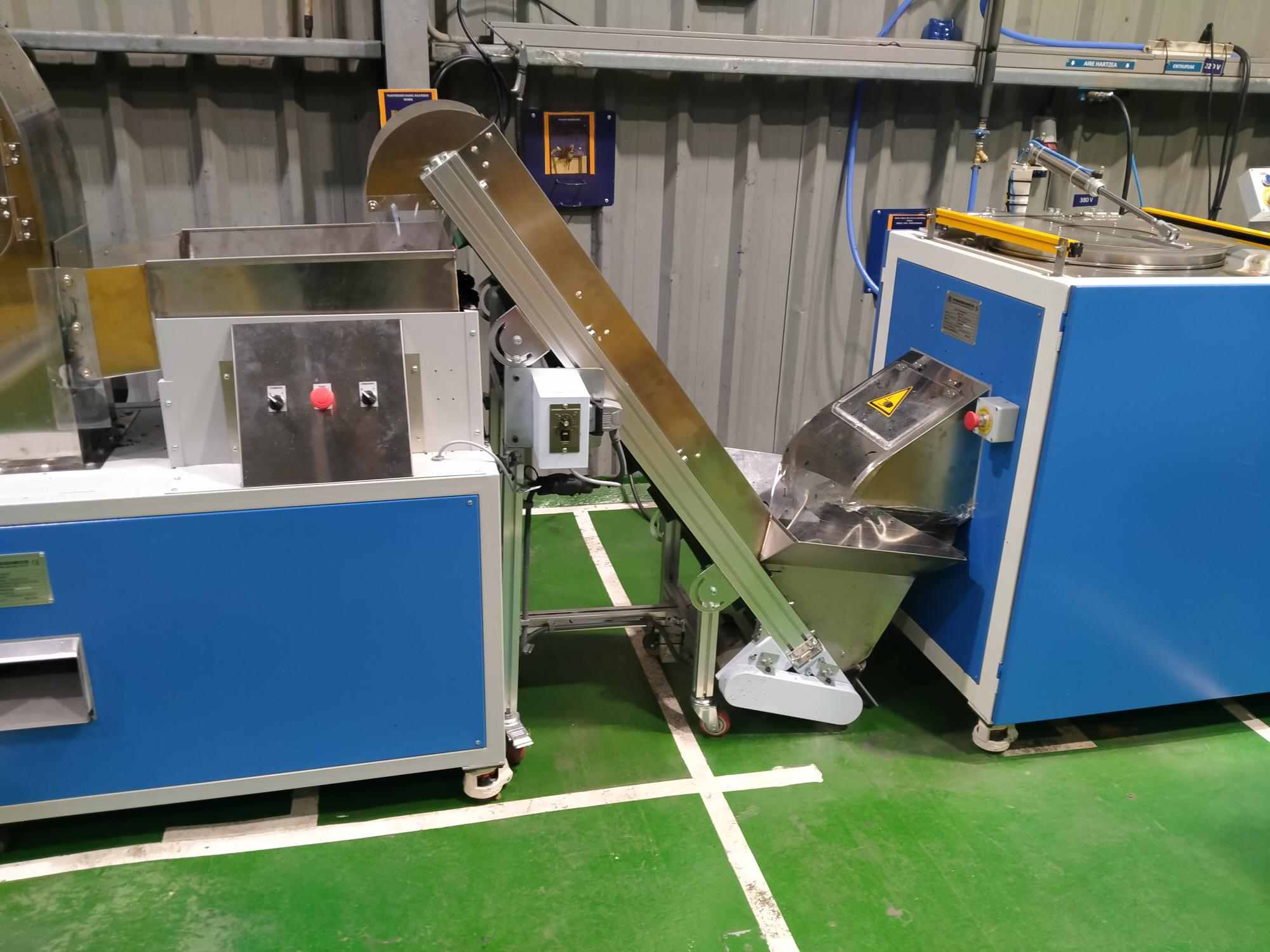 PEGE SPINNING TRIM DEFLASHING MACHINE